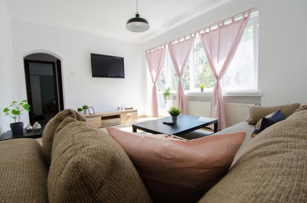 Bright Apartment Near Cismigiu And Old Town Bucarest Extérieur photo